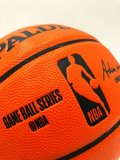 ALLEN IVERSON Basketball Showcase (Philadelphia 76ers) Signierter Basketball, Game Ball Series – Bild 6