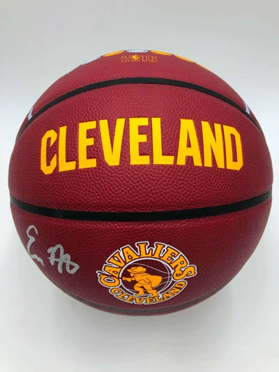EVAN MOBLEY Basketball Showcase (Cleveland Cavaliers) Signierter Basketball, Cleveland City Edition – Bild 8