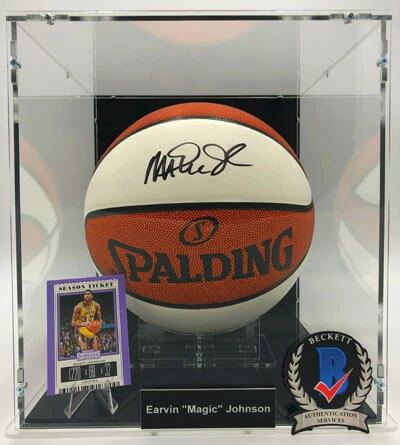 MAGIC JOHNSON Basketball Showcase (Los Angeles Lakers) Signierter Basketball, White Panel