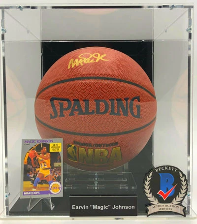 MAGIC JOHNSON Basketball Showcase (Los Angeles Lakers) Signierter Basketball, Tack Soft
