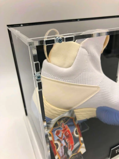 TRAE YOUNG Basketball Showcase (Atlanta Hawks) Signierter Basketball-Schuh, Adidas LightStrike L – Bild 4