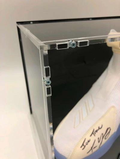 TRAE YOUNG Basketball Showcase (Atlanta Hawks) Signierter Basketball-Schuh, Adidas LightStrike R – Bild 4