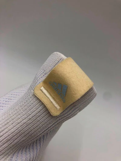 TRAE YOUNG Basketball Showcase (Atlanta Hawks) Signierter Basketball-Schuh, Adidas LightStrike R – Bild 10