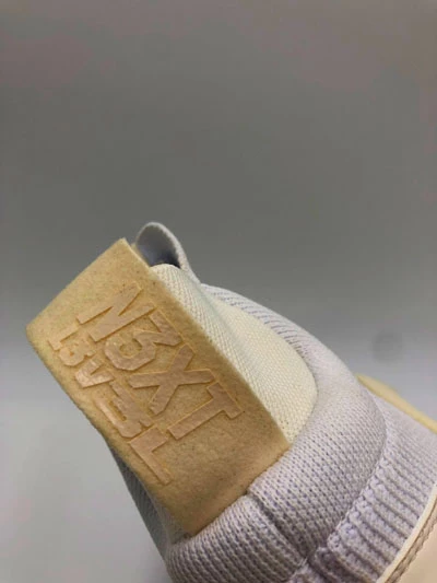 TRAE YOUNG Basketball Showcase (Atlanta Hawks) Signierter Basketball-Schuh, Adidas LightStrike R – Bild 11